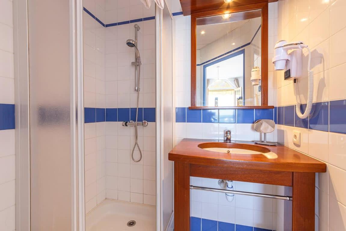 Les Pieds Dans L'Eau - Appartment 1 - Vue Mer كُنْكال المظهر الخارجي الصورة